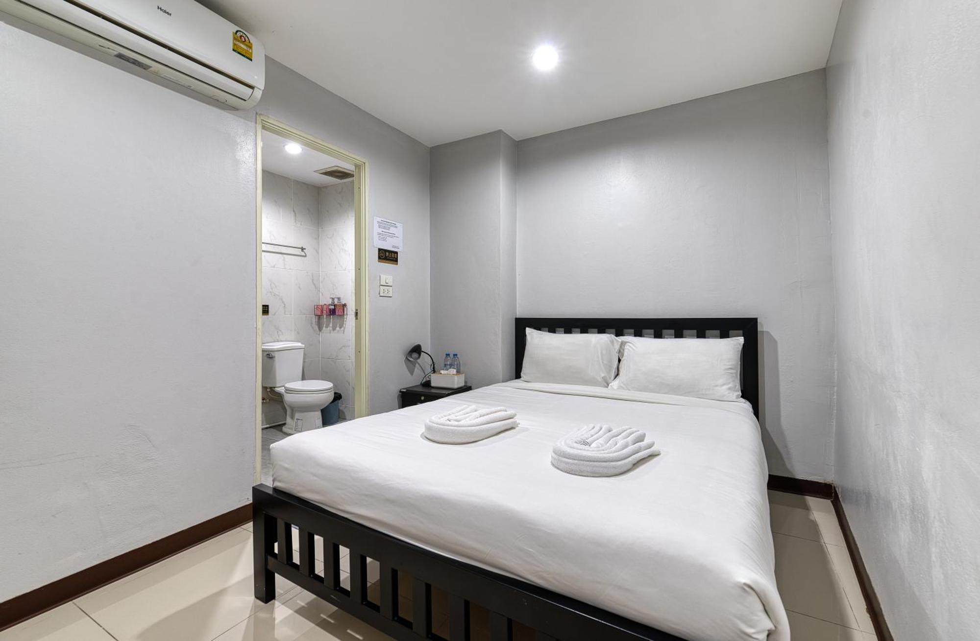 Red Pin Inn 好运旅馆 Bangkok Exterior photo